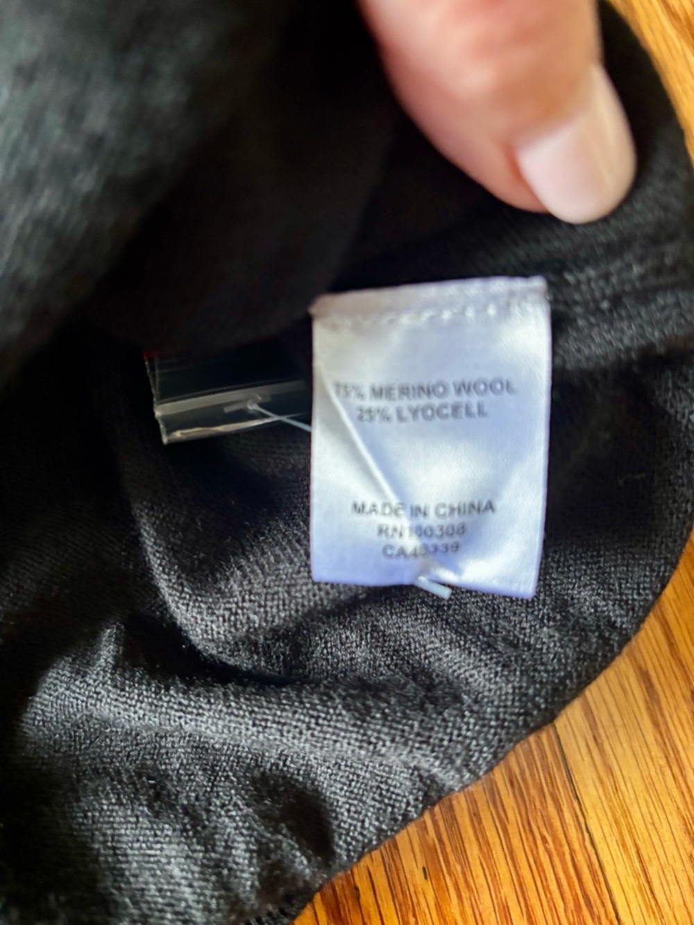 Peter Millar Black V-Neck Sweater - Classic Men's Knit Merino Wool Blend - Picture 3 of 7